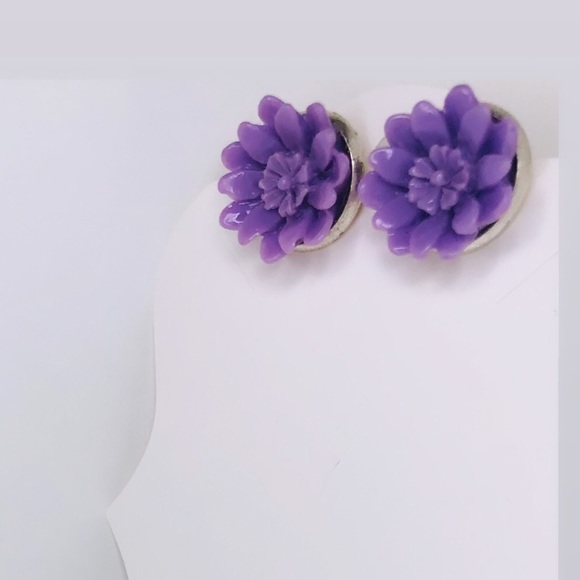 Matching Purple Flower Earring & Hair Barrette Set - Picture 3 of 4